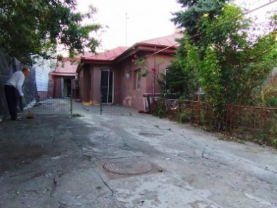 Casa de vanzare Colentina singur curte 