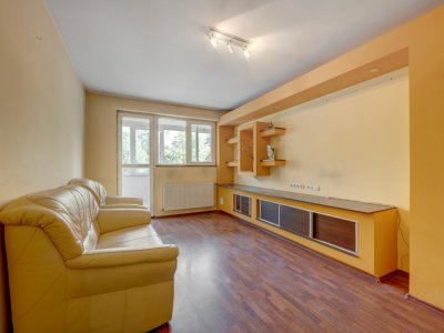 Apartament 3 camere, decomandat, 73 mp, metrou Raul Doamnei