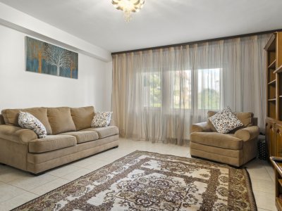 OTOPENI - CENTRAL, APARTAMENT 4 CAMERE 98 MP, ETAJ 1!
