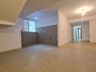 Cel Mai Ieftin Demisol din București! 93mp Bloc 2014