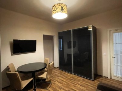 Apartament 3 camere Unirii – ideal pentru locuință sau B&B