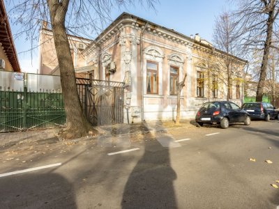 Vilă interbelică – eleganță și investiție în inima Capitalei