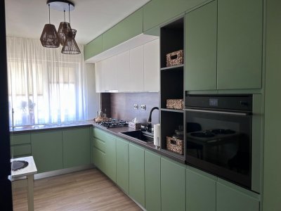 Apartament 4 Camere – Ultracentral, 100 mp, Etaj 4/4, Partial Renovat