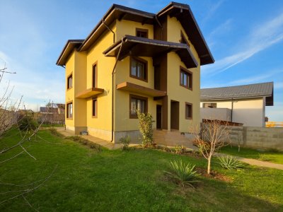 Vilă spațioasă în Ciorogârla, teren 656 mp, mansardă 80 mp