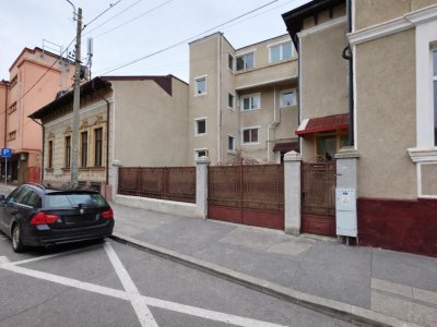 Townhouse urban renovat | Parcul Carol – Rond Regina Maria