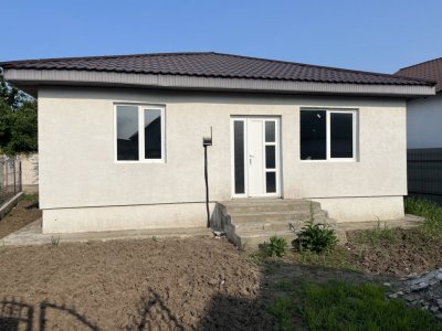 Oportunitate! Casa la sol, 3 camere, Valu lui Traian!