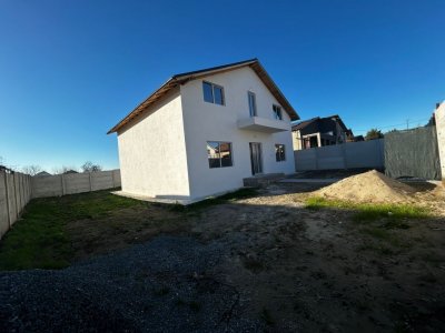 Vila P+1E, teren 400 mp, zona centrala Lumina, comision 0%