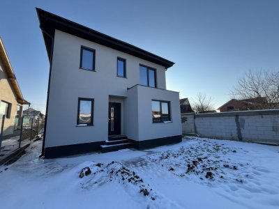 Vila P+1E, 4 camere, placa beton, proiect deosebit, Valu lui Traian!
