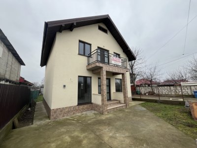 Oportunitate! Vila P+M inalta, 4 camere, placa de beton, Valu lui Traian!