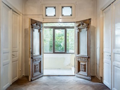 Vila de renovat, pe o stradă liniștită 