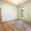 Vila de renovat, pe o stradă liniștită  thumb 17