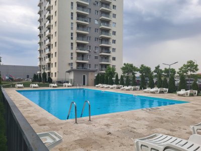 Proprietar , Inchiriez Apartament 2. CAMERE .500 E