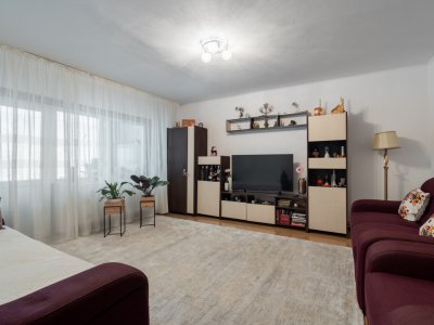 Apartament cu potențial comercial, în zonă centrală din Otopeni
