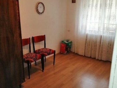 Tomis Nord - apartament cu 3 camere semidecomandat cf 1, situat la etajul 2.