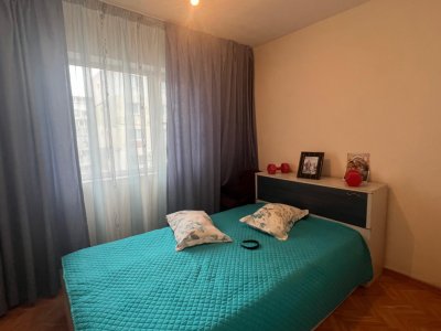Apartament 3 camere de vânzare în Centru -Năvodari – etaj 2, acte la zi