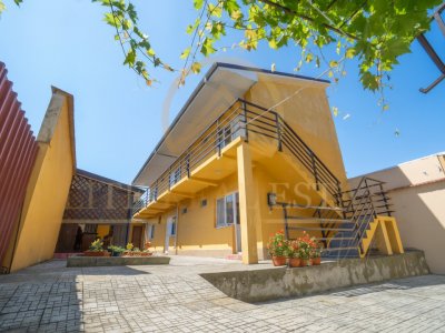 Locuință spațioasă + afacere turistică la cheie în Eforie Sud!