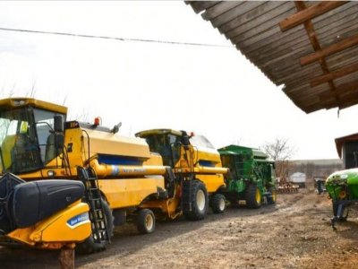 Vanzare ferma agricola Negru Voda - Constanta cu 240 hectare teren si utilaje