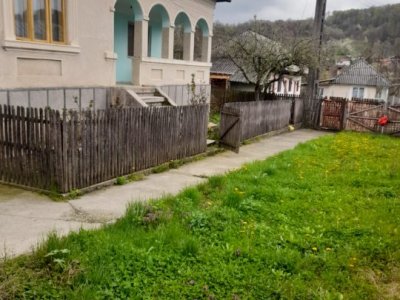 0% Comision Casa traditionala la 25 km de Topoloveni-Arges!