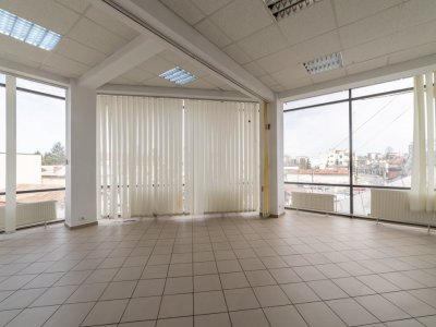Inchiriere Spatiu Comercial - Locație excelentă - Bld. Republicii 4, Pitesti!