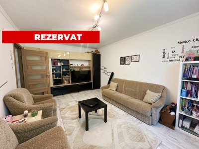 Apartament 3 camere decomandat Negru Voda + loc de parcare 