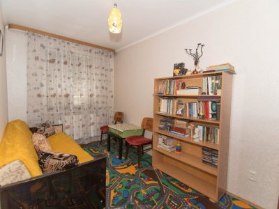 Apartament 3 camere Calea Bucuresti Etaj 1, Pitesti