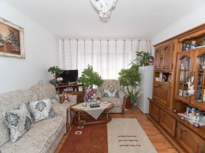 Apartament 3 camere,decomandat, etaj 3, Tudor Vladimirescu, Pitesti