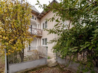 Casa traditionala la tara in Gliganu de Jos Com. Rociu-Arges la 30 km de Pitesti