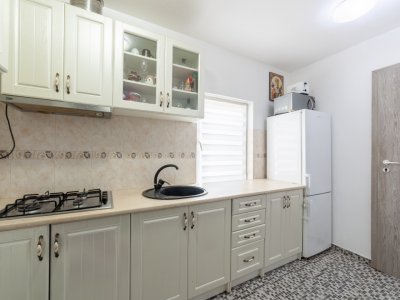 Casa de vanzare 20 km de Pitesti in Com. Malureni-Bunesti- Jud. Arges!