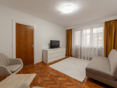 Ap. 2 camere - Frații Golesti -Gara Pitesti - zugravit/mobila noua