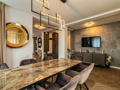 Vila moderna Mioveni | teren 1231 mp | terase, foisor si garaj