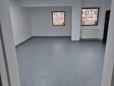 Spatiu comercial de vanzare Capitol