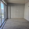 Apartament modern cu balcon generos și acces la piscină thumb 15