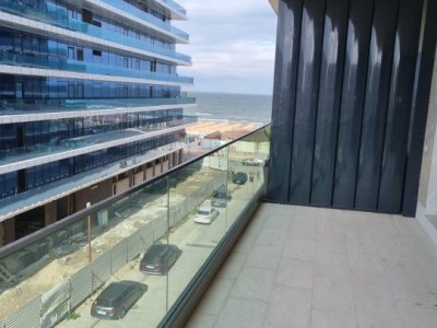 Apartament 2 camere cu vedere laterala la mare