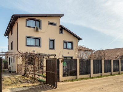 Vila de vanzare Branesti,, teren suplimentar,  gata de mutare si  acces rapid.