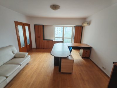 Vanzare apartament 4 camere zona Decebal-Unirii