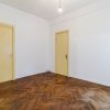 2 camere de vânzare cu potențial–Calea Victoriei, parter înalt, curte interioara thumb 5