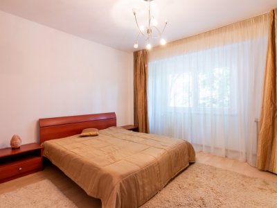 Apartament 3 camere strada Matei Basarab, Universitatea Hyperion, loc parcare