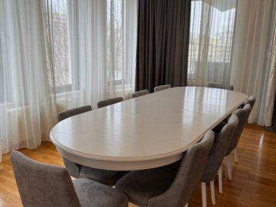 Apartament 4 camere de inchiriat – Ultracentral Bd. Mamaia, bloc nou