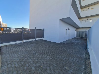 Apartament 2 camere in Mamaia Nord - 250m de plaja - Curte in proprietate