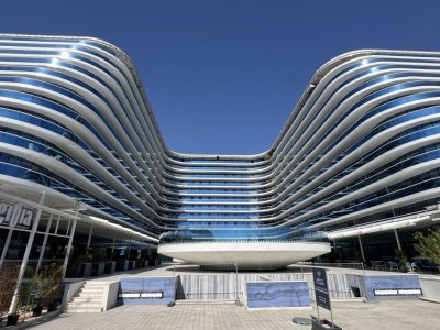 White Titanic apartament cu 3 camere vedere la MARE MOBILAT și utilat