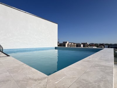 Apartament in bloc cu Piscina la ultimul etaj! FINALIZAT