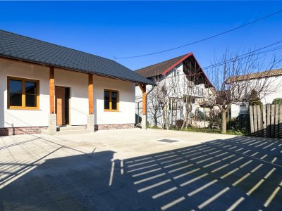 Casa cu 4 camere in Agigea, renovata 2024- ideal casa vacanță sau pentru locuit