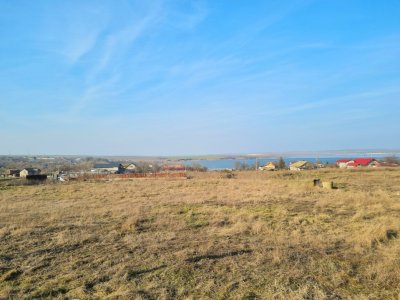 Teren intravilan 7400 mp in Sibioara, cu vedere la Lacul Tasaul