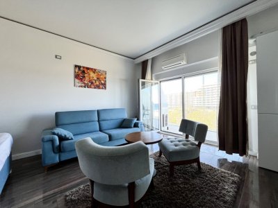Studio de vanzare in White Tower – vedere la MARE, complet mobilat