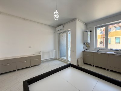 Garsoniera mobilata in bloc nou, disponibilă imediat 