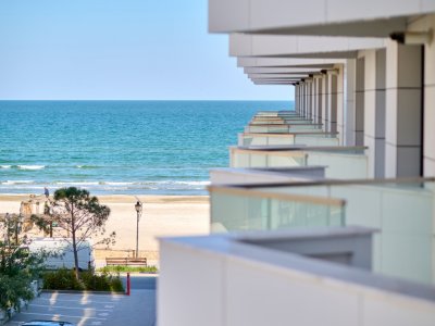 Apartament 2 camere de vanzare cu vedere la mare Alezzi Infinity
