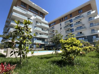 Apartament cu terasa 23 mp in MAMAIA bloc finalizat, vedere la LAC