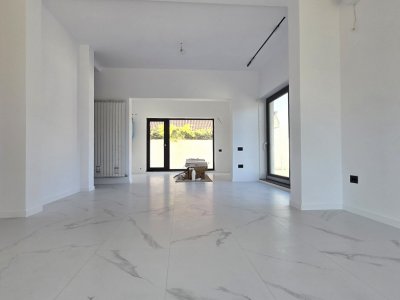 Vilă Luxury 5 camere – Faleză Nord, exclusivitate și rafinament la malul mării