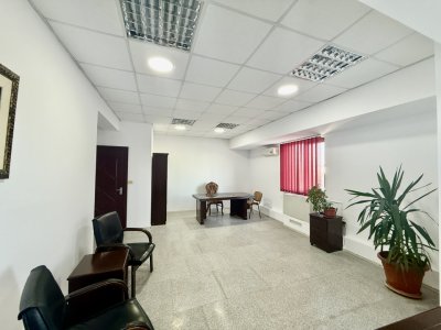 Spatiu birouri zona Tomis Mall mobilat , cu toate utilitatile incluse