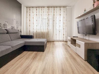 Apartament modern cu 2 camere de închiriat pe termen lung, zona Universității